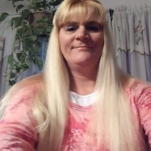 Meet your Posher, Lori